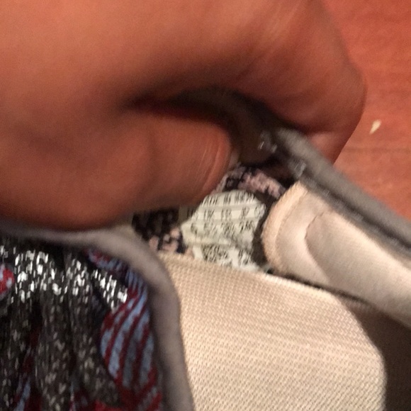 Boys Size 6 ( Authentic Yeezy Yechil (Recflective) Black for a steal of a $100). - Picture 4 of 5